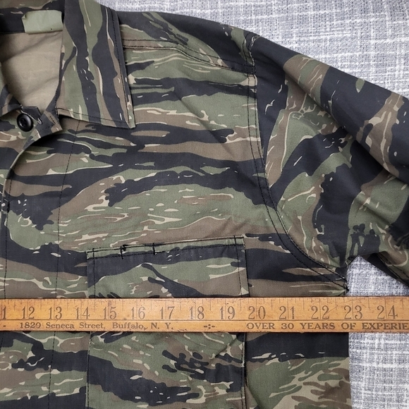 Rothco Tiger Stripe Camouflage Field Jacket BDU Camo Button Men's Small-Reg - Picture 8 of 13